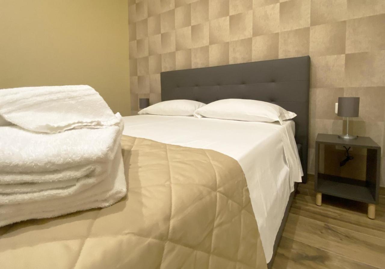 Sami B&B And Holidays Home Taranto Exterior foto